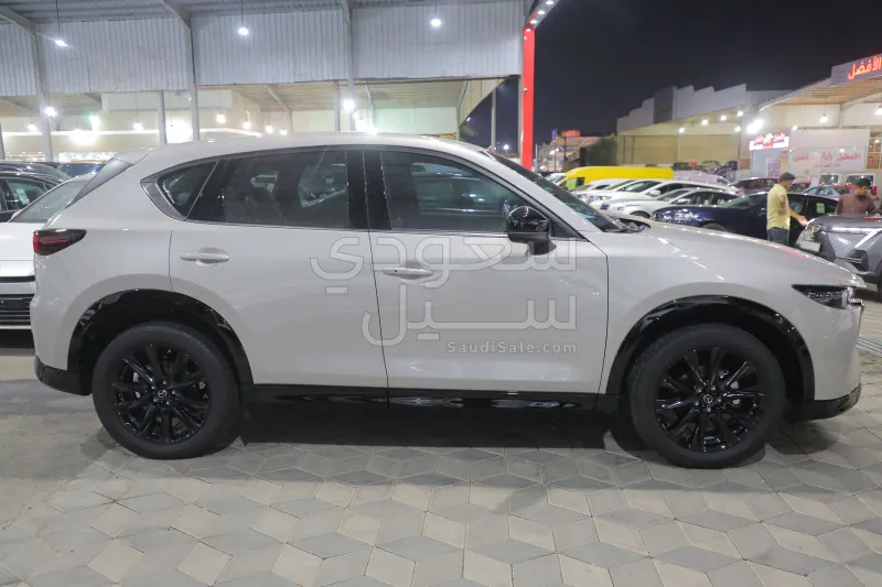 2025 مازدا سي اكس 5