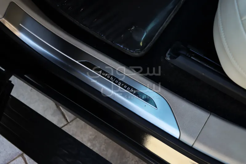 2025 لاند روفر رينج روفر فوج اوتوبيوغرافي