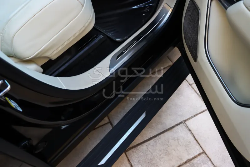 2025 لاند روفر رينج روفر فوج اوتوبيوغرافي