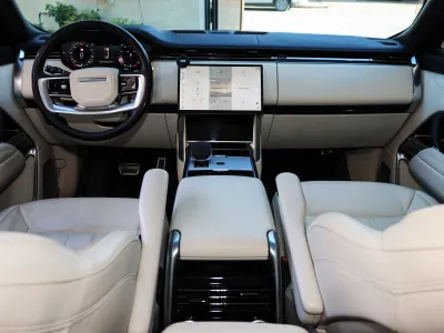 2025 لاند روفر رينج روفر فوج اوتوبيوغرافي