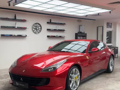 2017 فيراري جي تي سي 4 لوسو