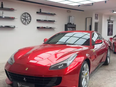 2017 فيراري جي تي سي 4 لوسو