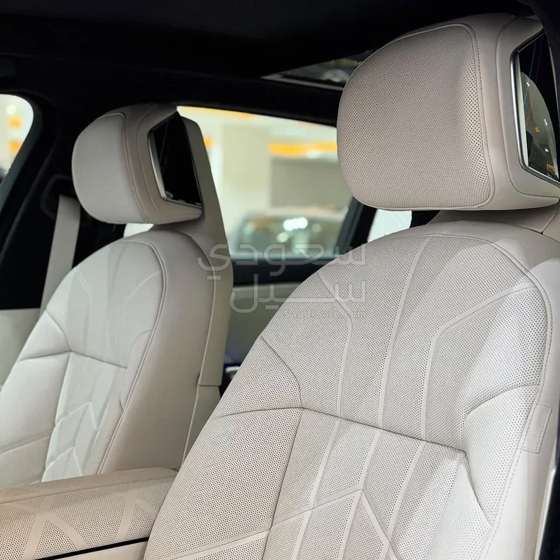 2026 بي ام دبليو الفئة السابعة 735أي