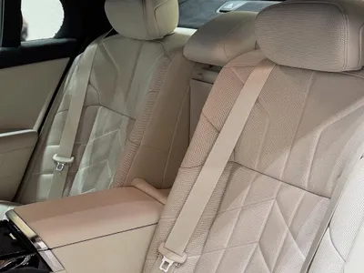 2026 بي ام دبليو الفئة السابعة 735أي