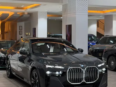 2026 بي ام دبليو الفئة السابعة 735أي