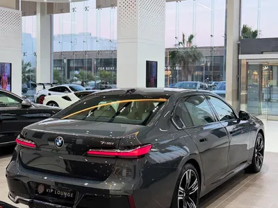 2026 بي ام دبليو الفئة السابعة 735أي