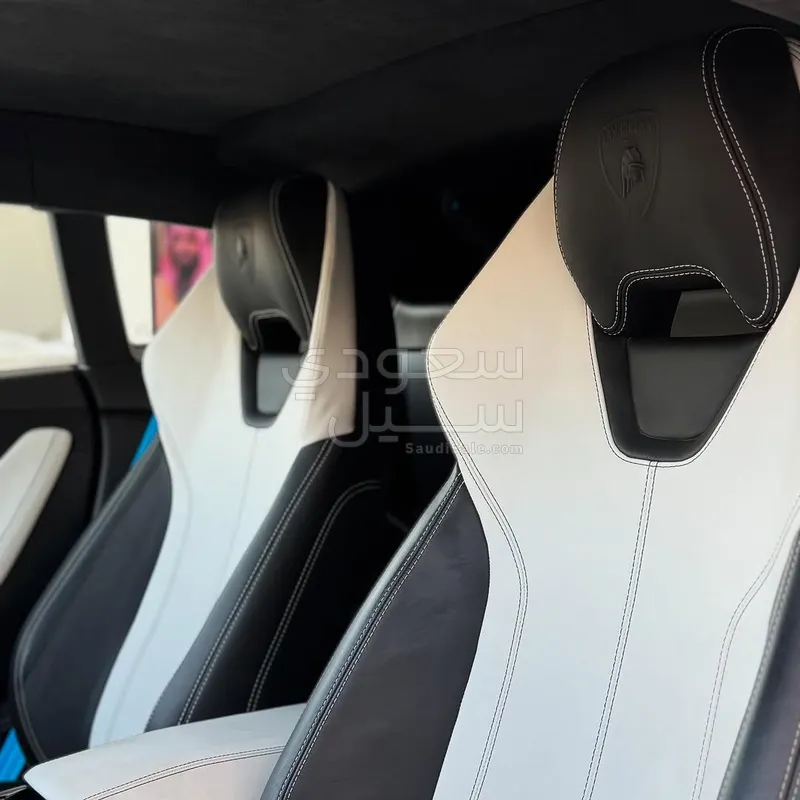 2015 لمبرجيني هوراكان