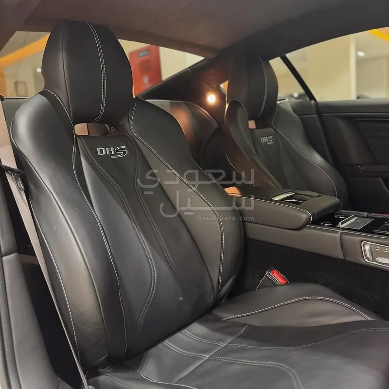 2012 استون مارتن دي بي  اس