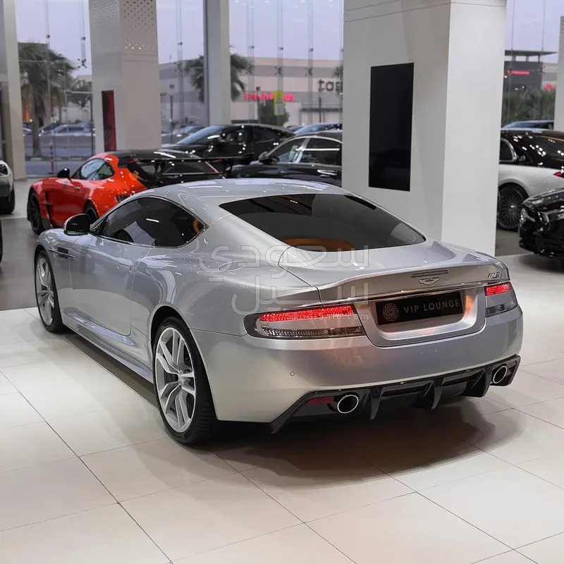 2012 استون مارتن دي بي  اس