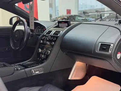 2012 استون مارتن دي بي  اس