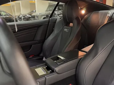 2012 استون مارتن دي بي  اس