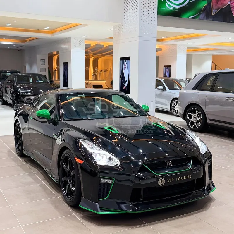 2019 نيسان جي تي - ار