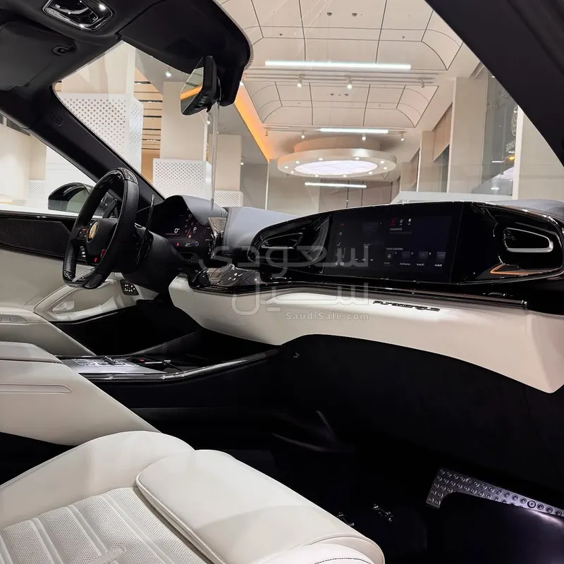 2024 فيراري بوروسانجوي