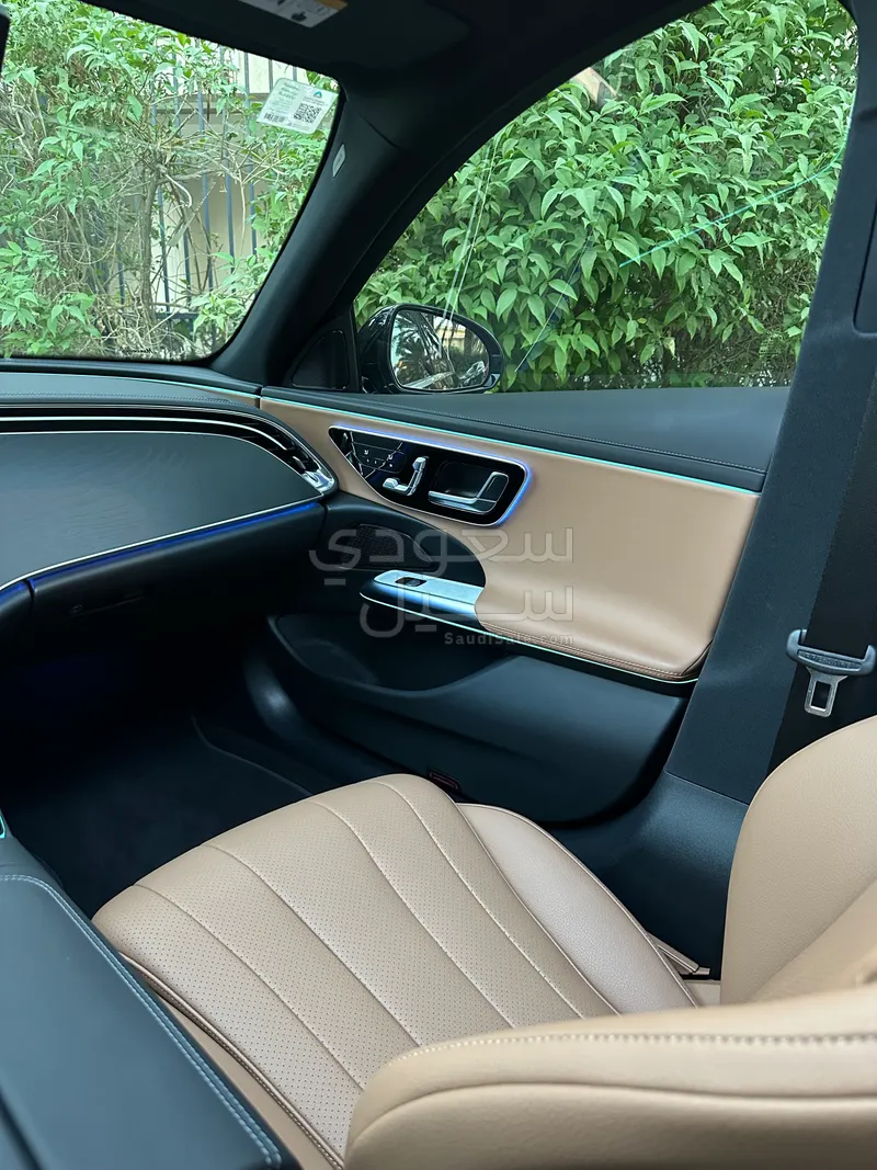 2025 Mercedes-Benz E 200