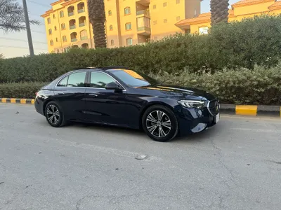 2025 Mercedes-Benz E 200
