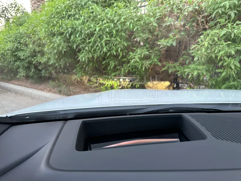 2024 BMW 5 Series 520i