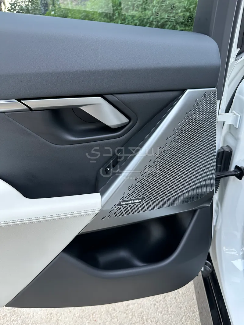 2024 BMW 5 Series 520i