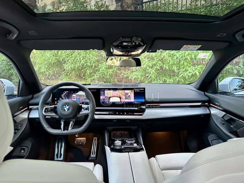 2024 BMW 5 Series 520i