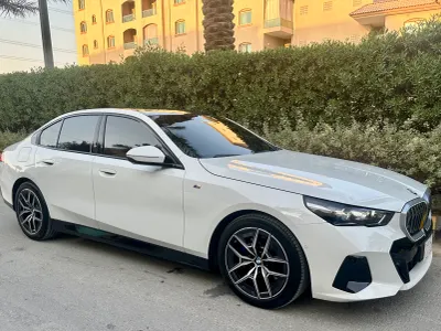 2024 BMW 5 Series 520i