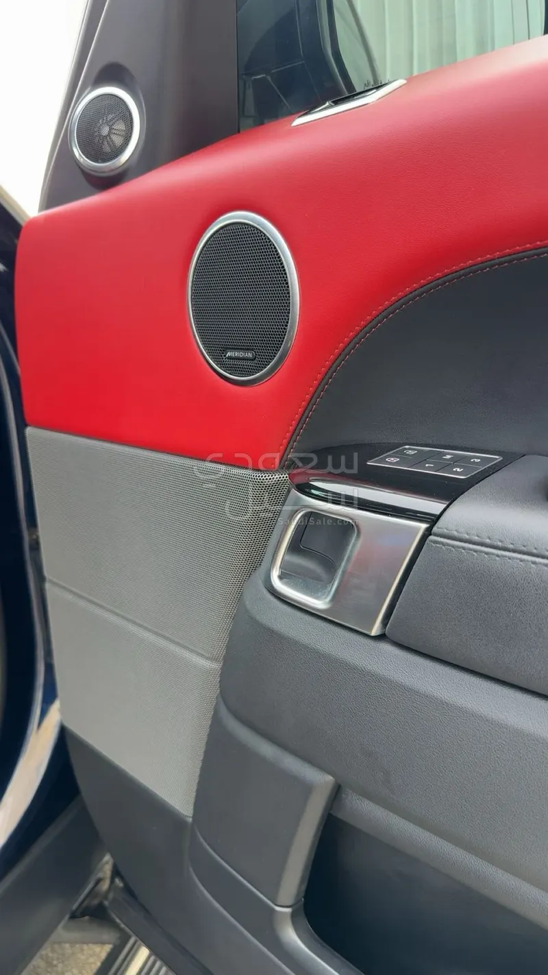 2022 لاند روفر رينج روفر سبورت اوتوبيوجرافي