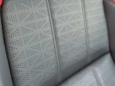 2022 لاند روفر رينج روفر سبورت اوتوبيوجرافي