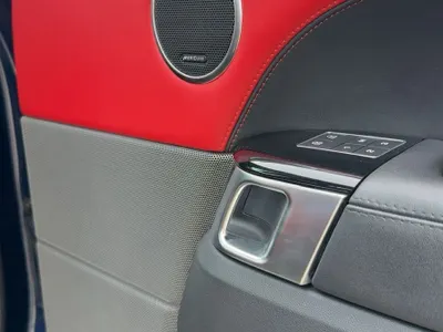 2022 لاند روفر رينج روفر سبورت اوتوبيوجرافي