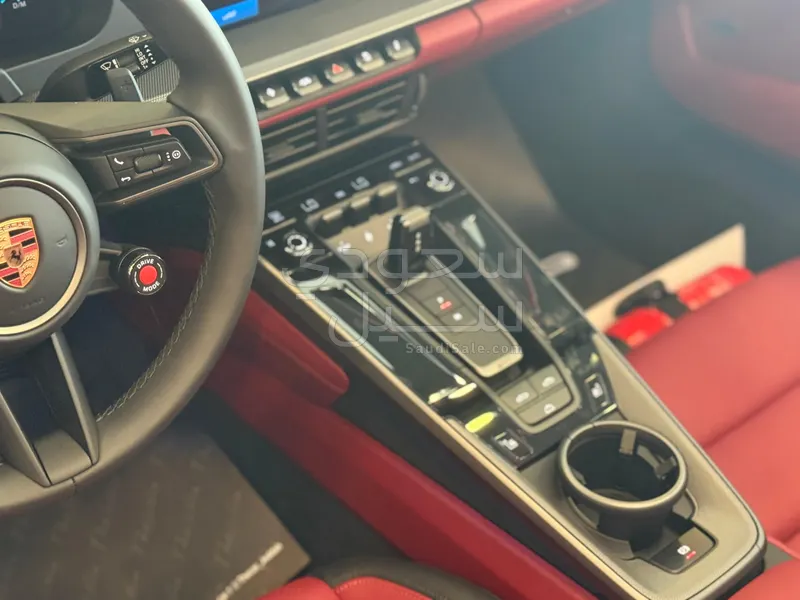 2026 بورش 911 كاريرا