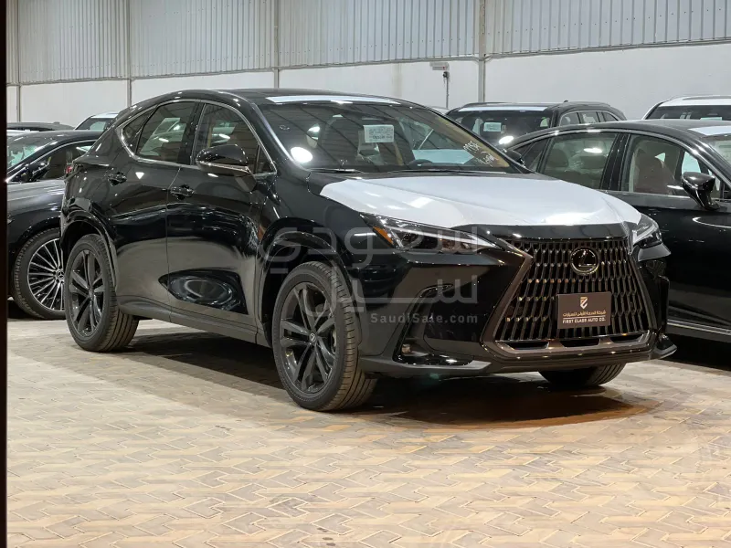 2026 لكزس إن إكس 350