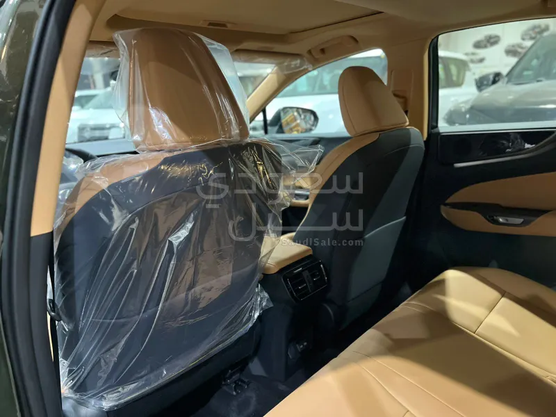 2026 لكزس إن إكس 350