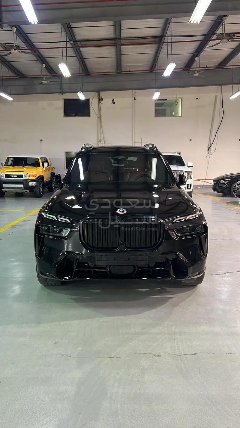 2023 بي ام دبليو الفئة اكس 7 إم كت