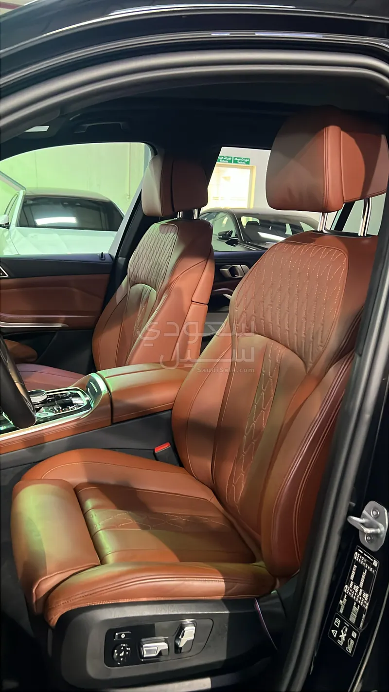 2023 بي ام دبليو الفئة اكس 7 إم كت