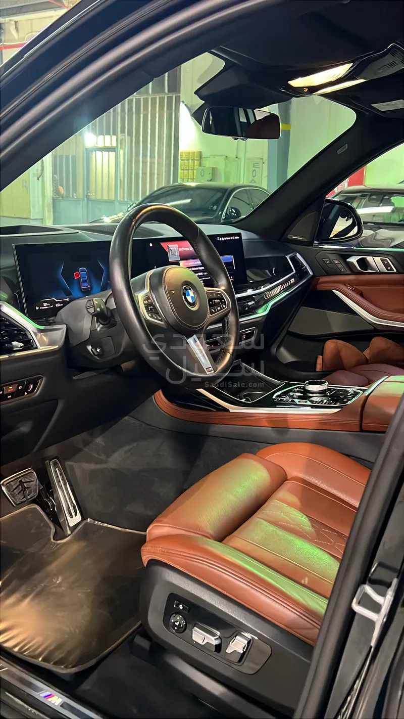 2023 بي ام دبليو الفئة اكس 7 إم كت