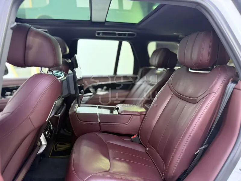 2022 لاند روفر رينج روفر اوتوبيوغرافي