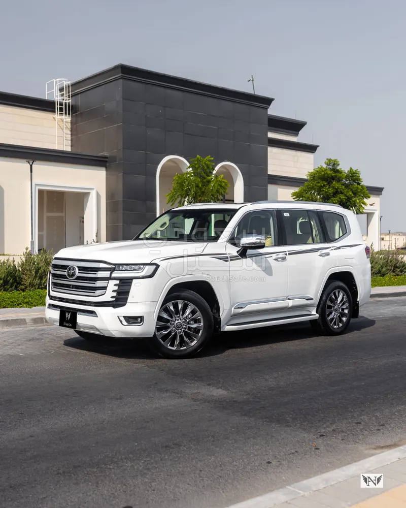 2024 Toyota Land Cruiser VXR