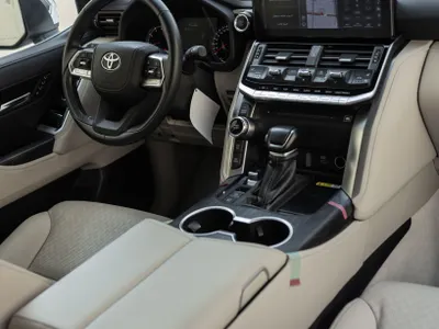 2024 Toyota Land Cruiser VXR