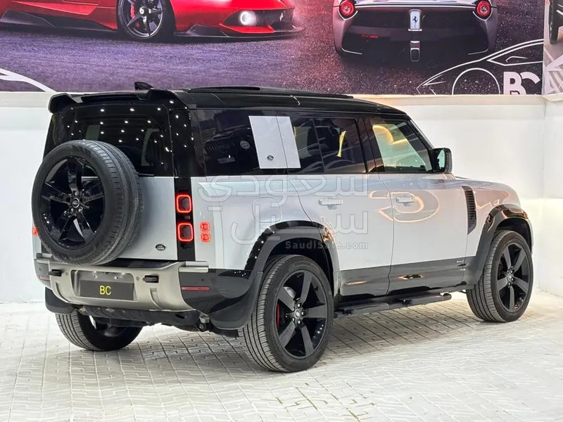 2022 لاند روفر ديفيندر اكس