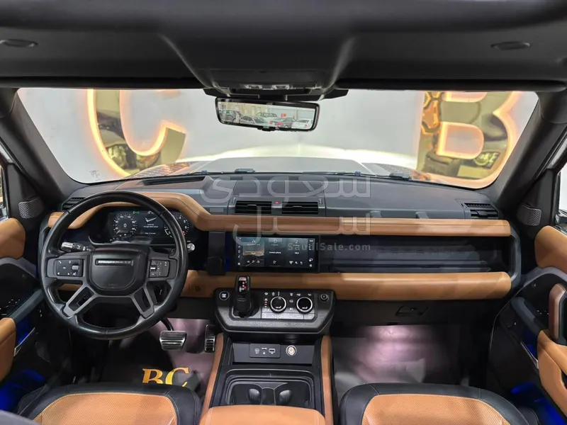 2022 لاند روفر ديفيندر اكس
