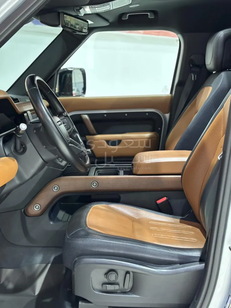 2022 لاند روفر ديفيندر اكس