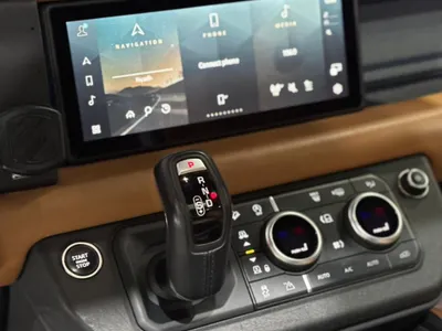 2022 لاند روفر ديفيندر اكس