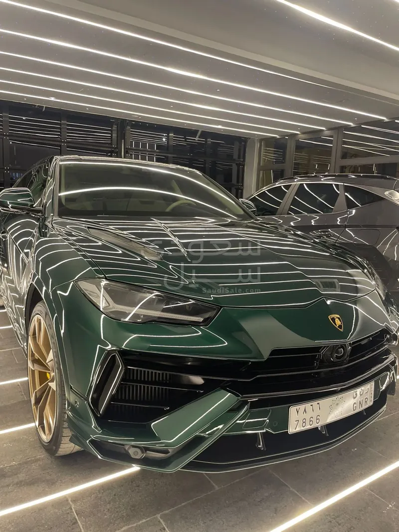 2023 Lamborghini URUS S