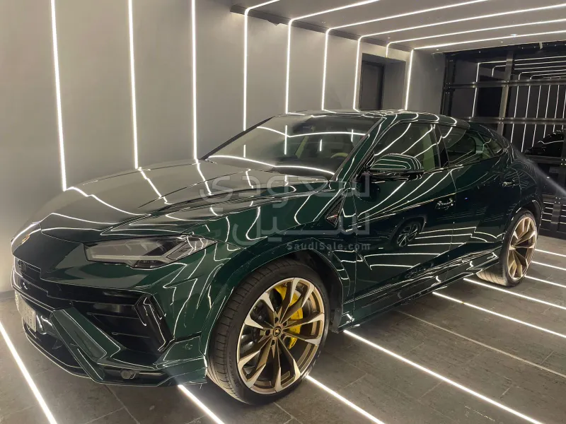 2023 Lamborghini URUS S