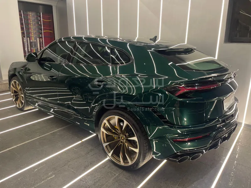 2023 Lamborghini URUS S