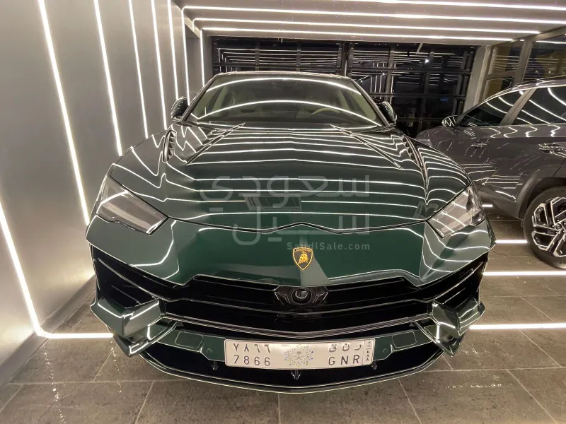 2023 Lamborghini URUS S