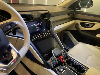 2023 Lamborghini URUS S