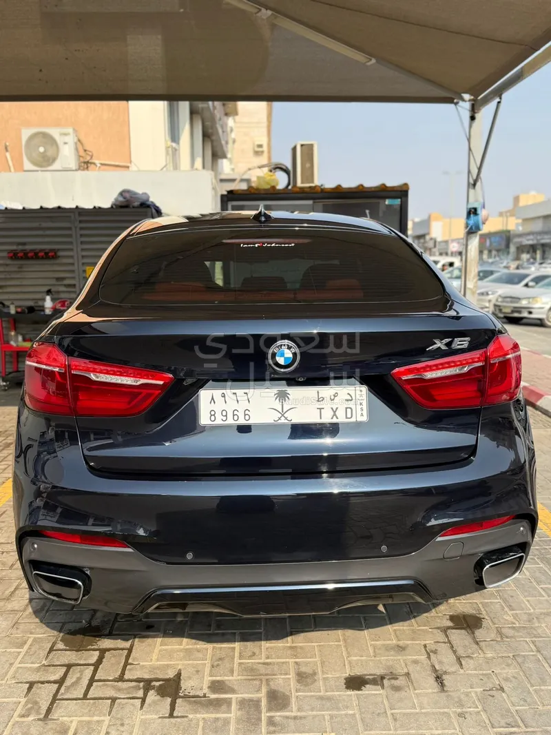 2018 بي ام دبليو الفئة اكس 6 إم كت