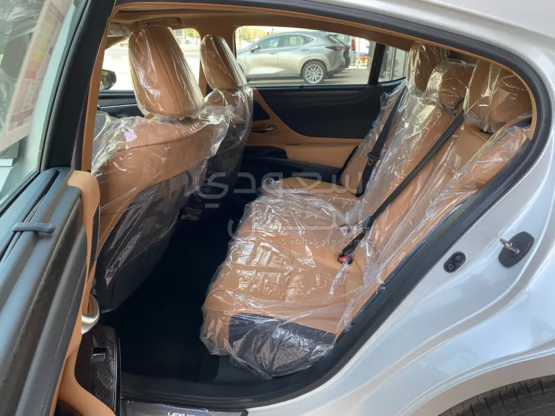 2025 Lexus ES 350 DD