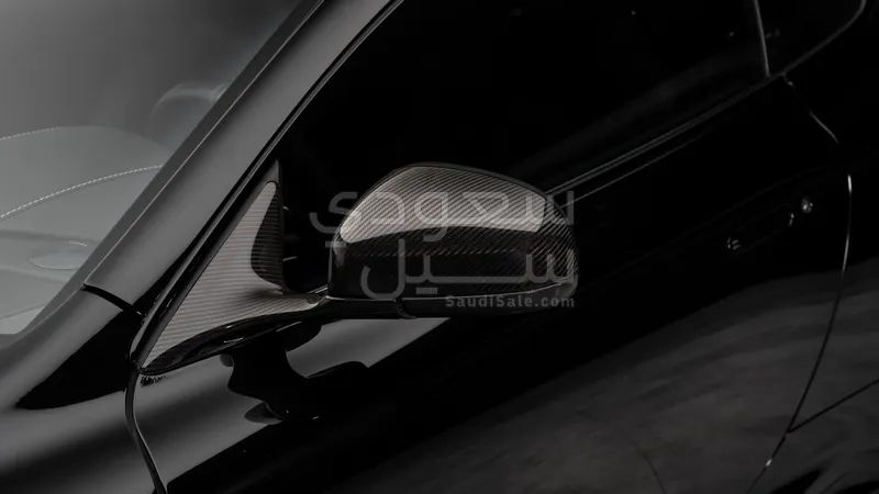 2013 استون مارتن دي بي  اس