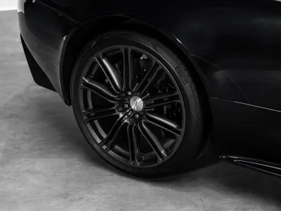 2013 استون مارتن دي بي  اس