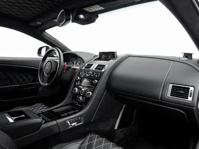 2013 استون مارتن دي بي  اس