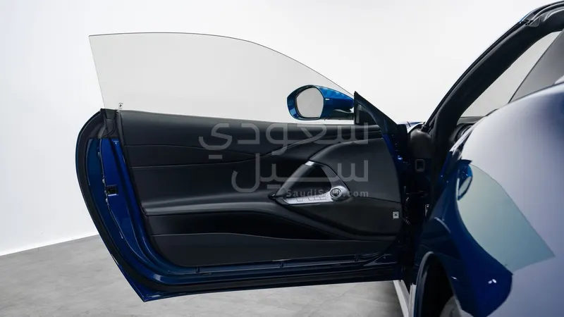 2021 فيراري 812 جي تي اس